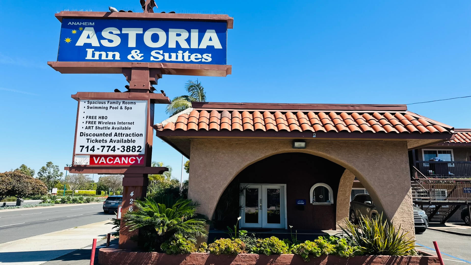 Anaheim Astoria Inn and Suites