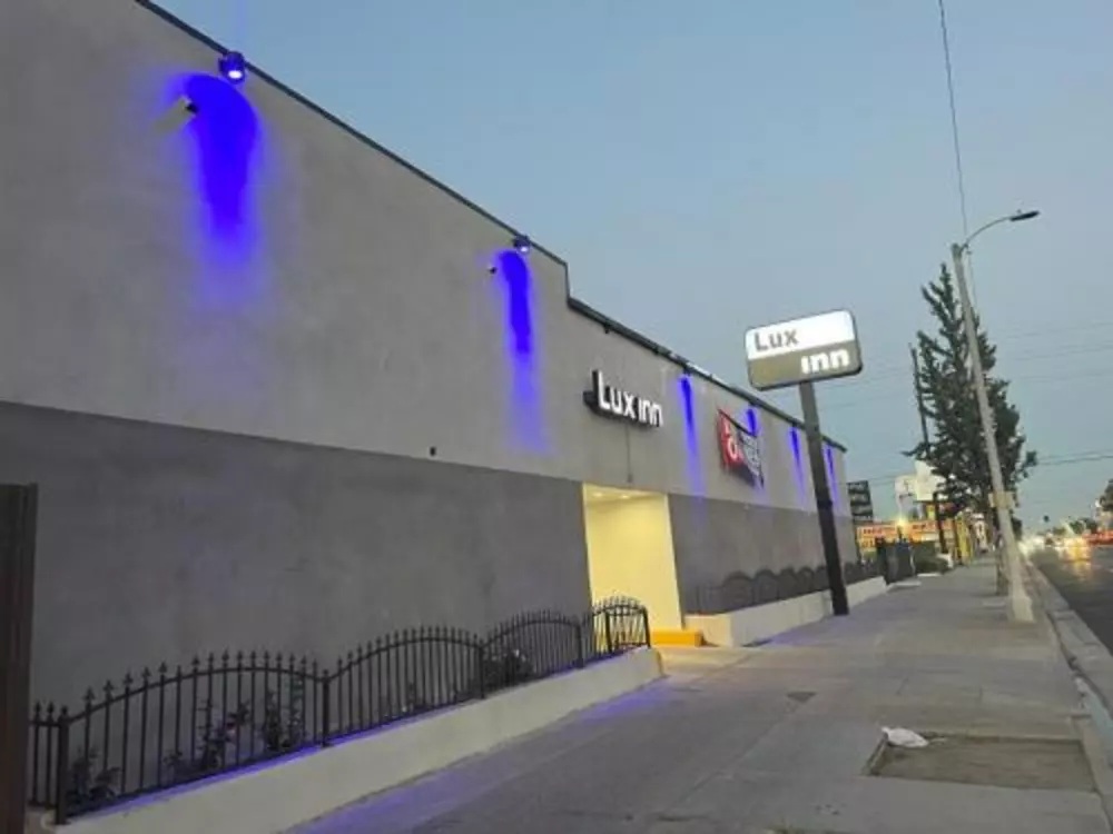 Lux Inn