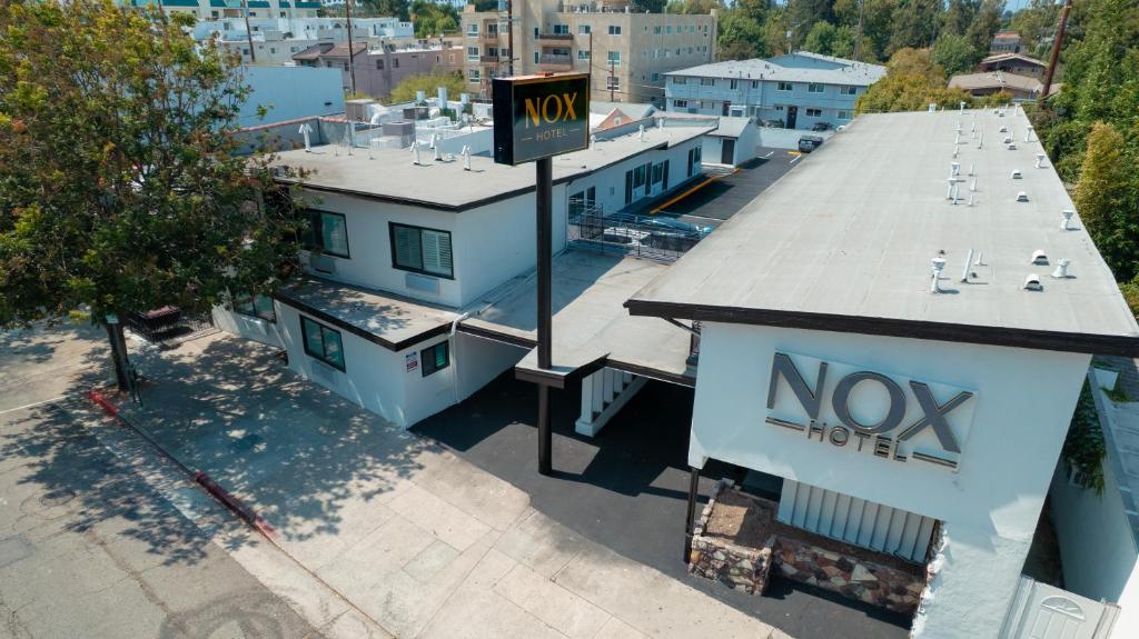 Nox Hotel Studio City